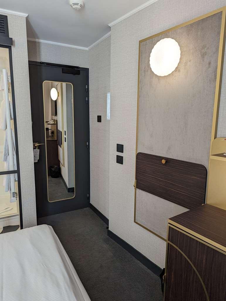 Best Western Bretagne Montparnasse Párizs Szoba fotó