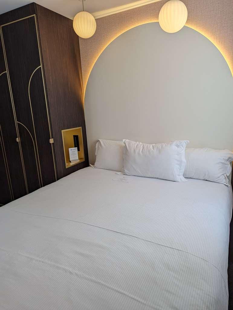 Best Western Bretagne Montparnasse Párizs Szoba fotó
